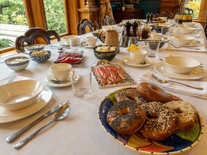 Free daily cooked-to-order breakfast - Pen-y-bryn Lodge (Oamaru)