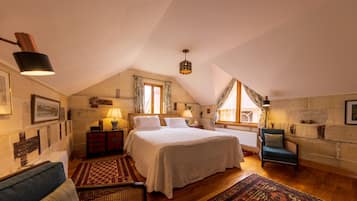 The Park Room | Premium bedding, individually decorated, individually furnished