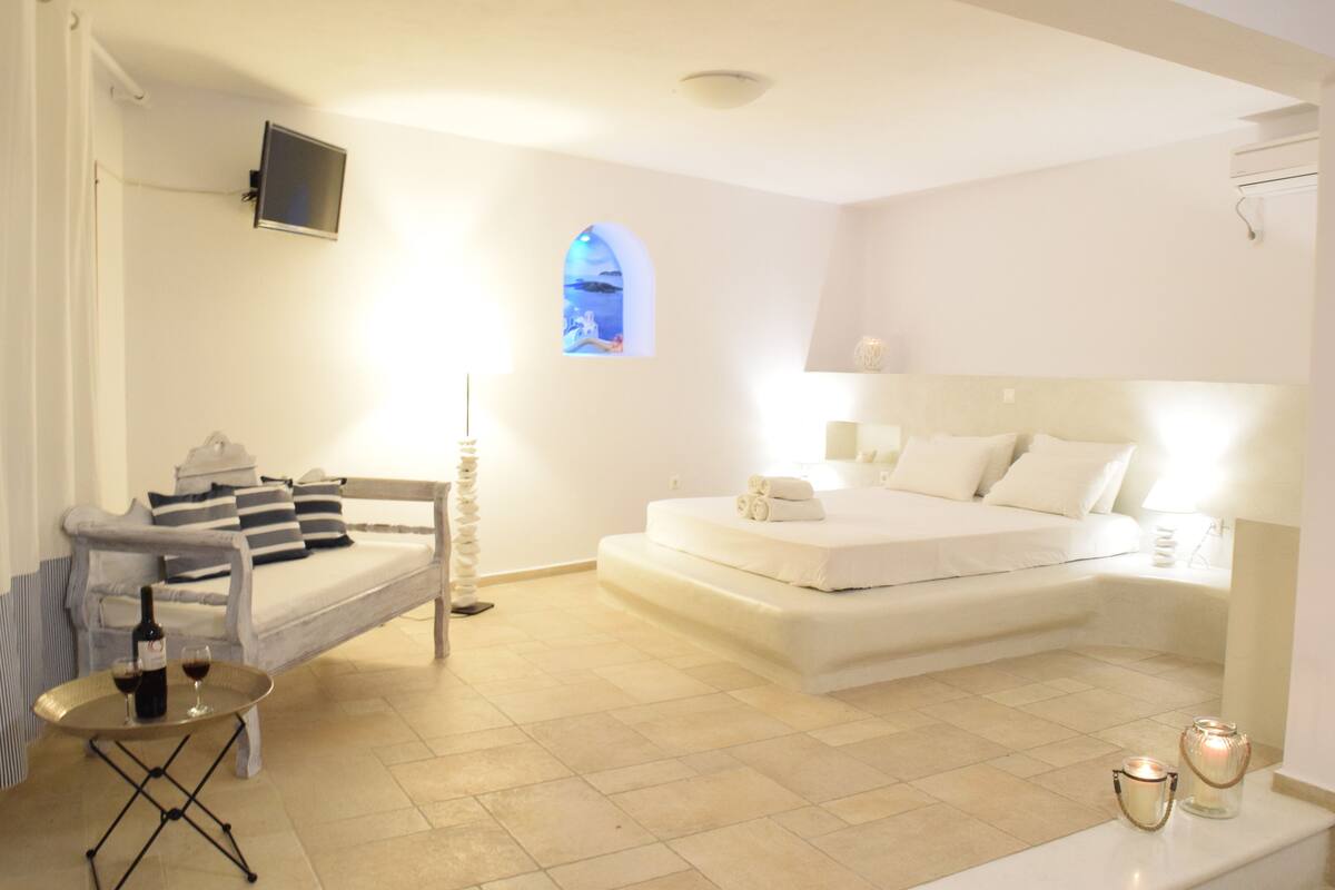 Suite – honeymoon | Safe på rommet, strykejern/-brett, wi-fi (inkludert) og sengetøy