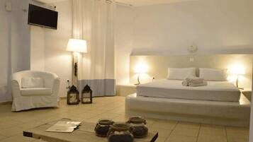 In-room safe, iron/ironing board, free WiFi, bed sheets