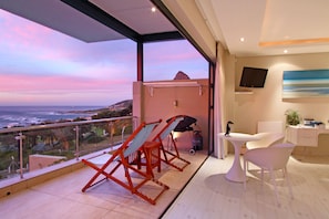 Sunset Suite | Balcony - Sea Mount (Cape Town)