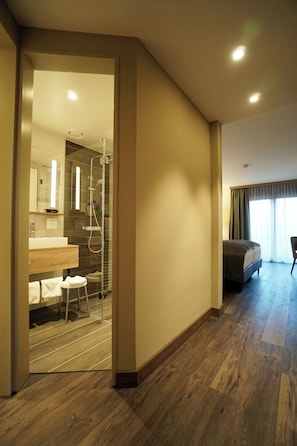 Superior Double Room, Balcony (17qm)
