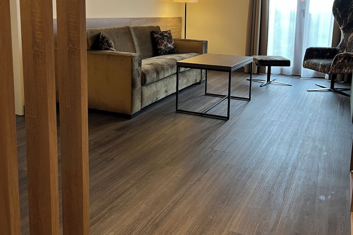 Suite Superior, 1 camera da letto (38qm) | Area soggiorno | TV