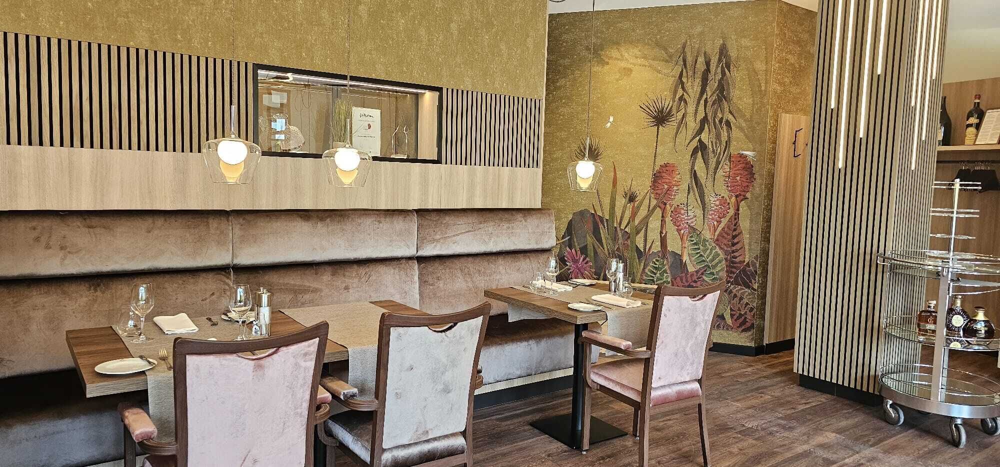 breakfast, lunch, dinner served; international cuisine, garden views