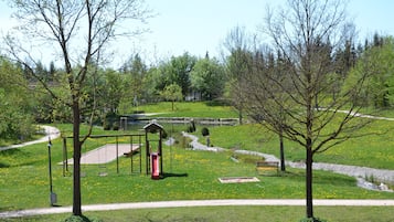 Außen-Kinderspielplatz