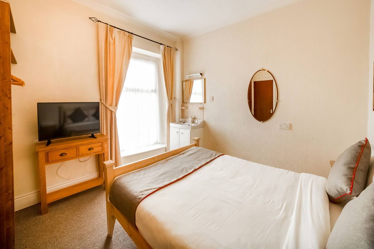 Iron/ironing board (on request), free WiFi, bed sheets