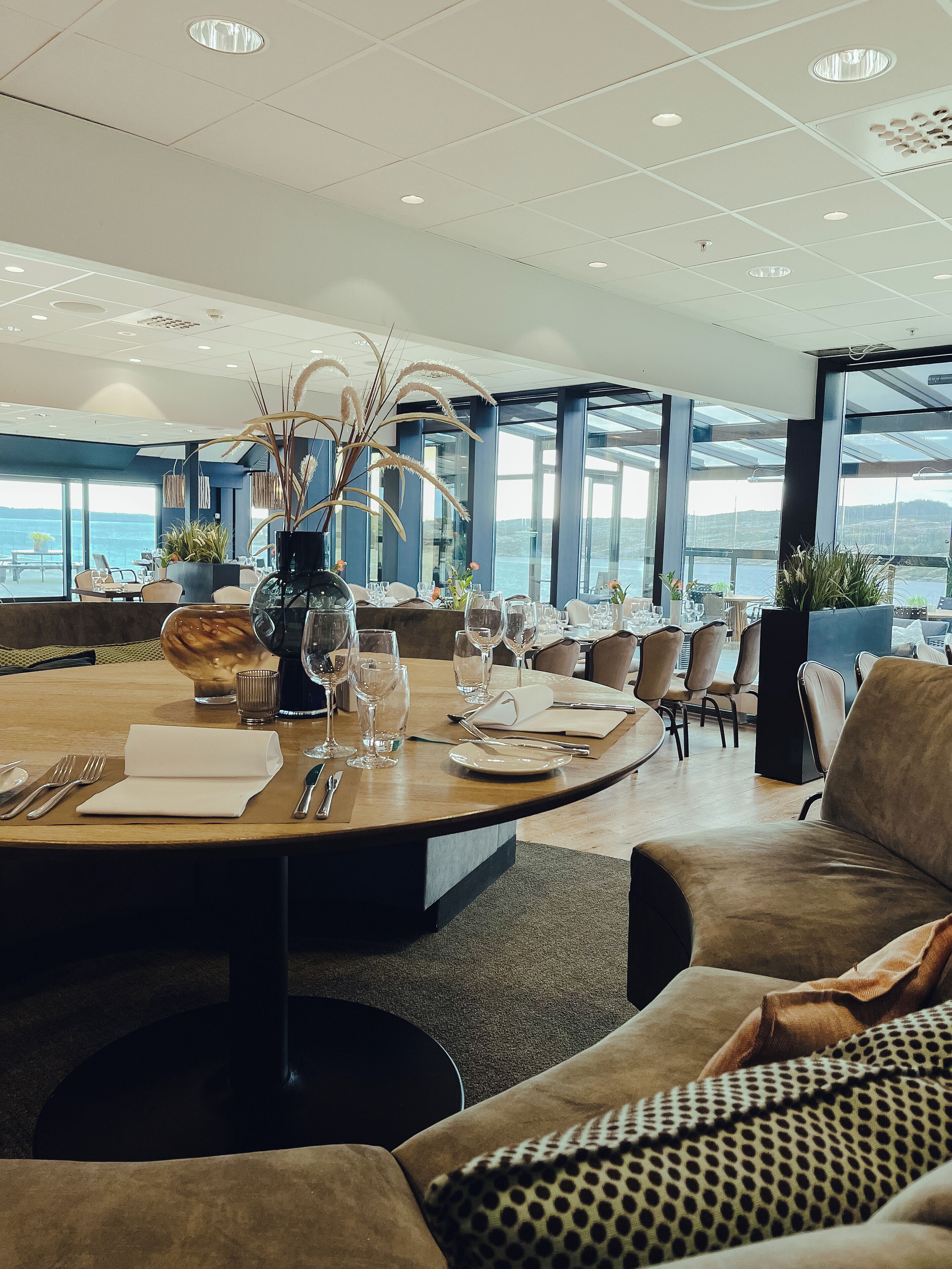 Frokost, lunsj og middag serveres