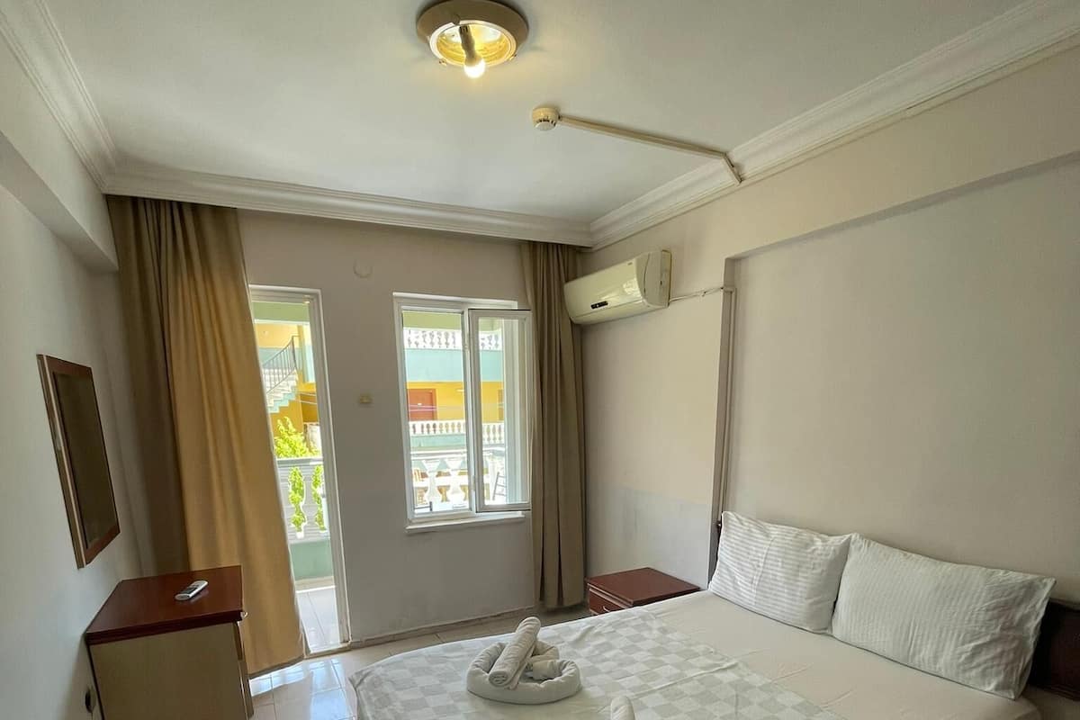 Standard Apartment, 1 Bedroom | 1 bedroom, in-room safe, iron/ironing board, cribs (surcharge)