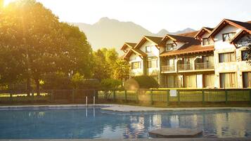 15 piscines extérieures