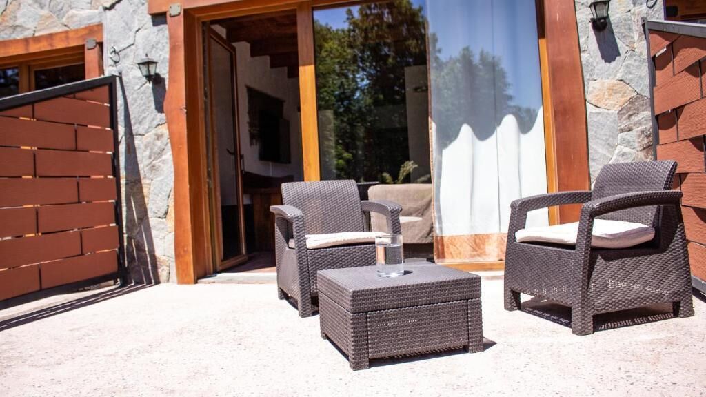 superior double room, 1 king bed, pool view | terrace/patio