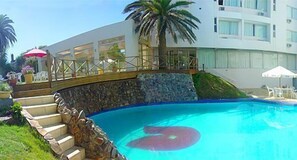 Indoor pool, seasonal outdoor pool - Hotel Amsterdam (Punta del Este)
