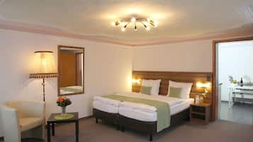 Premium bedding, in-room safe, desk, blackout curtains