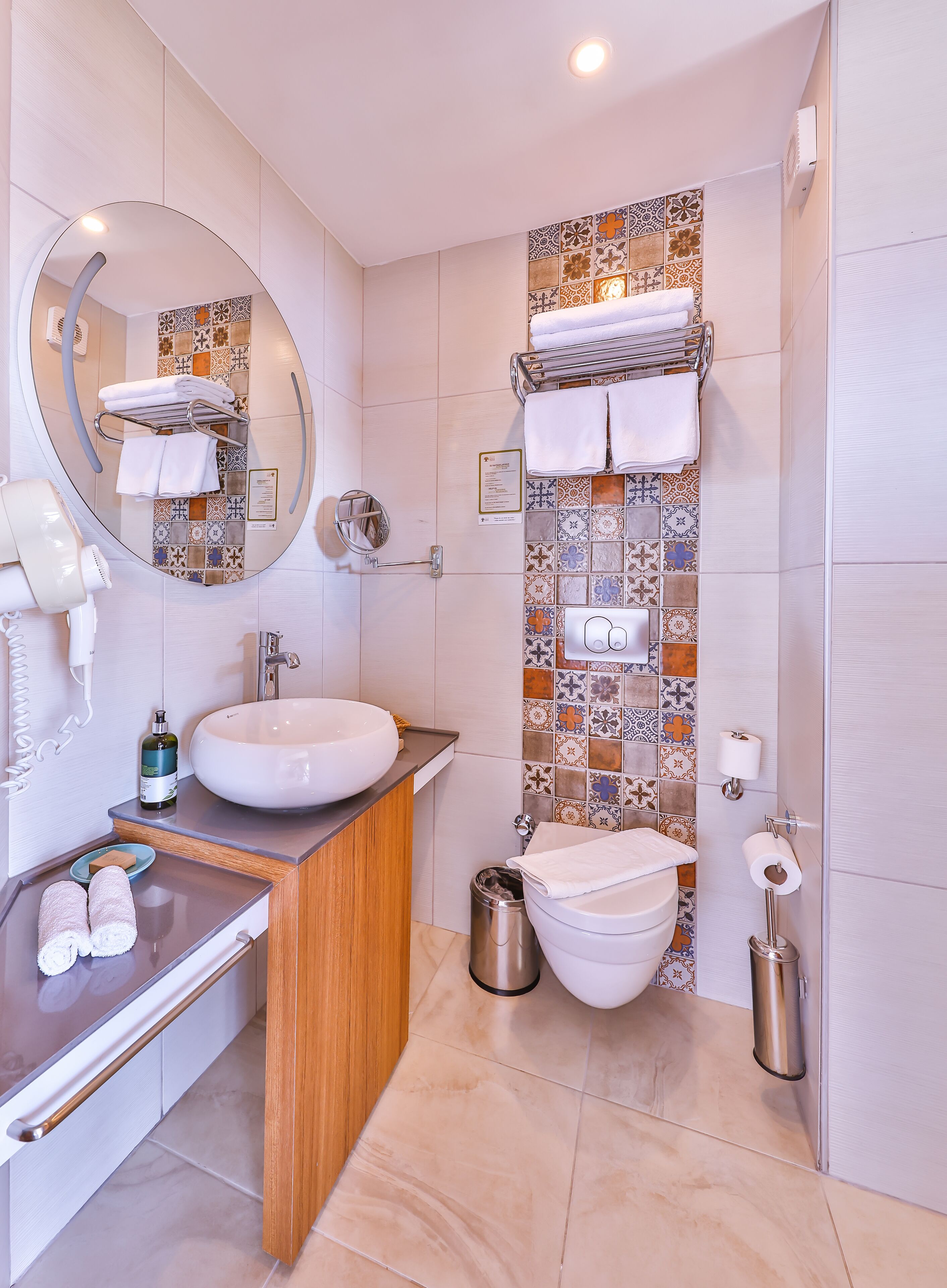 superior room | bathroom | shower, rainfall showerhead, free toiletries, hair dryer