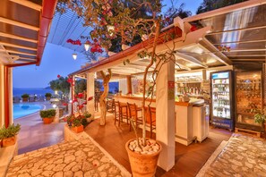 Poolside bar - Olea Nova Hotel (Kas)