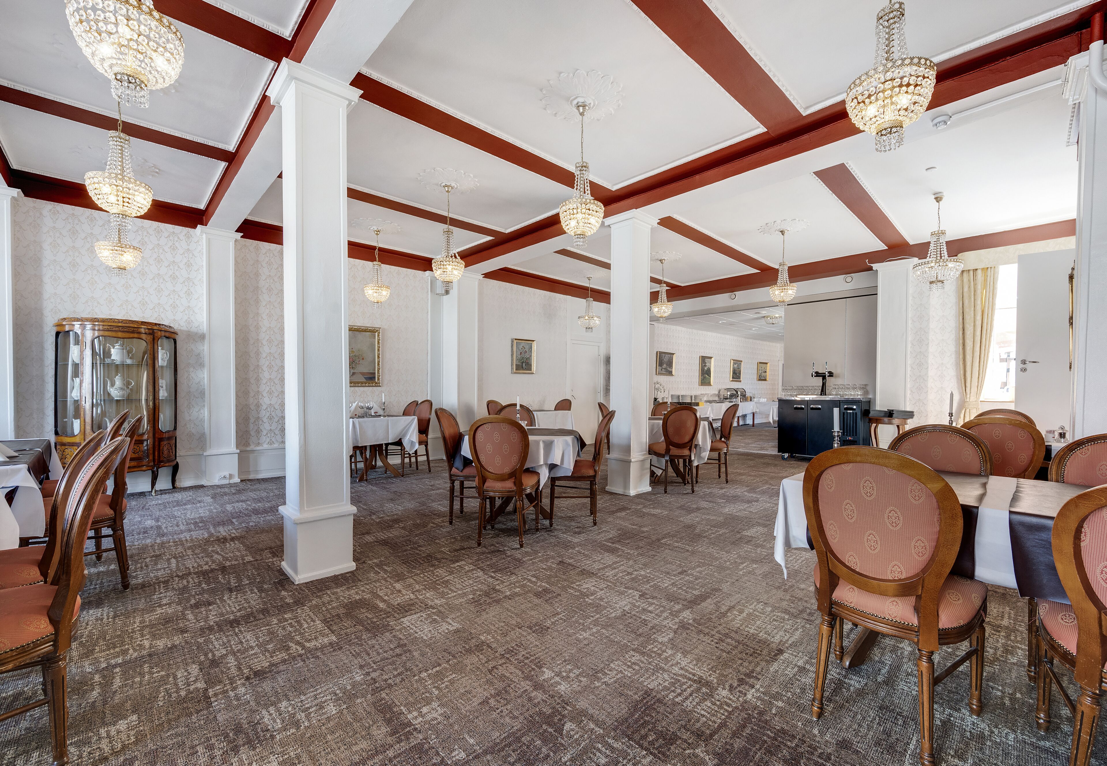 breakfast and dinner served, scandinavian cuisine