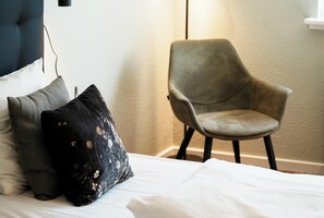 Superior Double Room | Desk, iron/ironing board, free WiFi, bed sheets - Hotel Postgaarden (Fredericia)