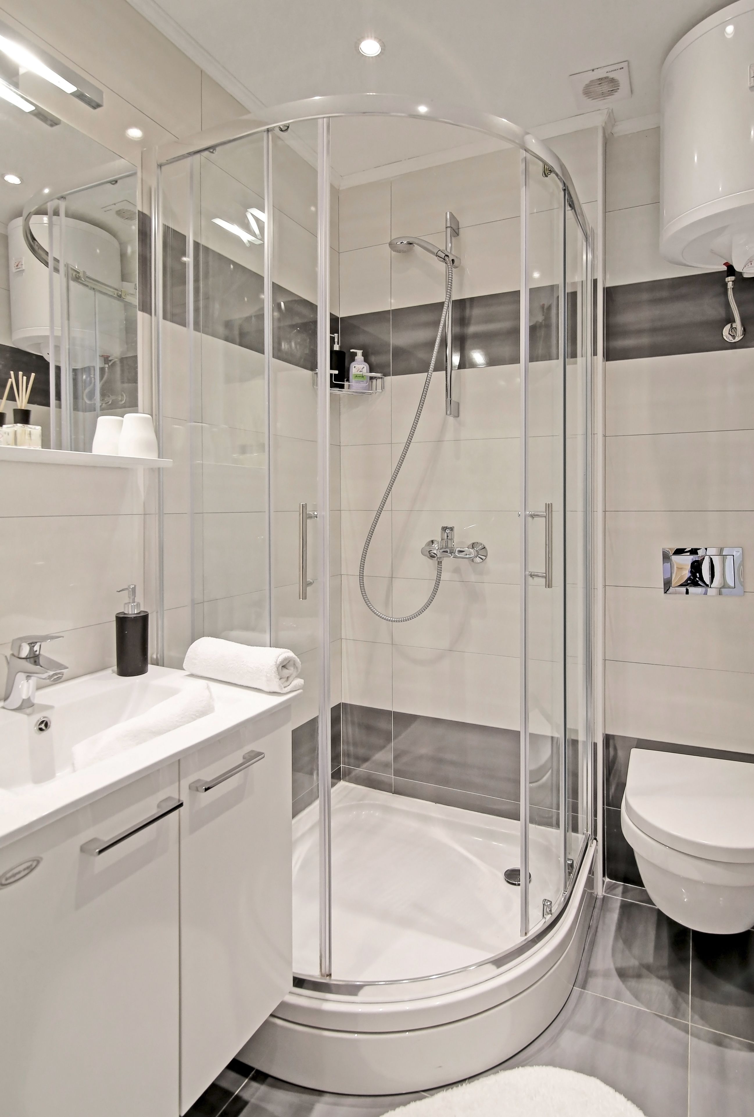 Estudio (Apartment Nerio Stradun) | Baño | Secador de pelo, toallas, jabón y champú