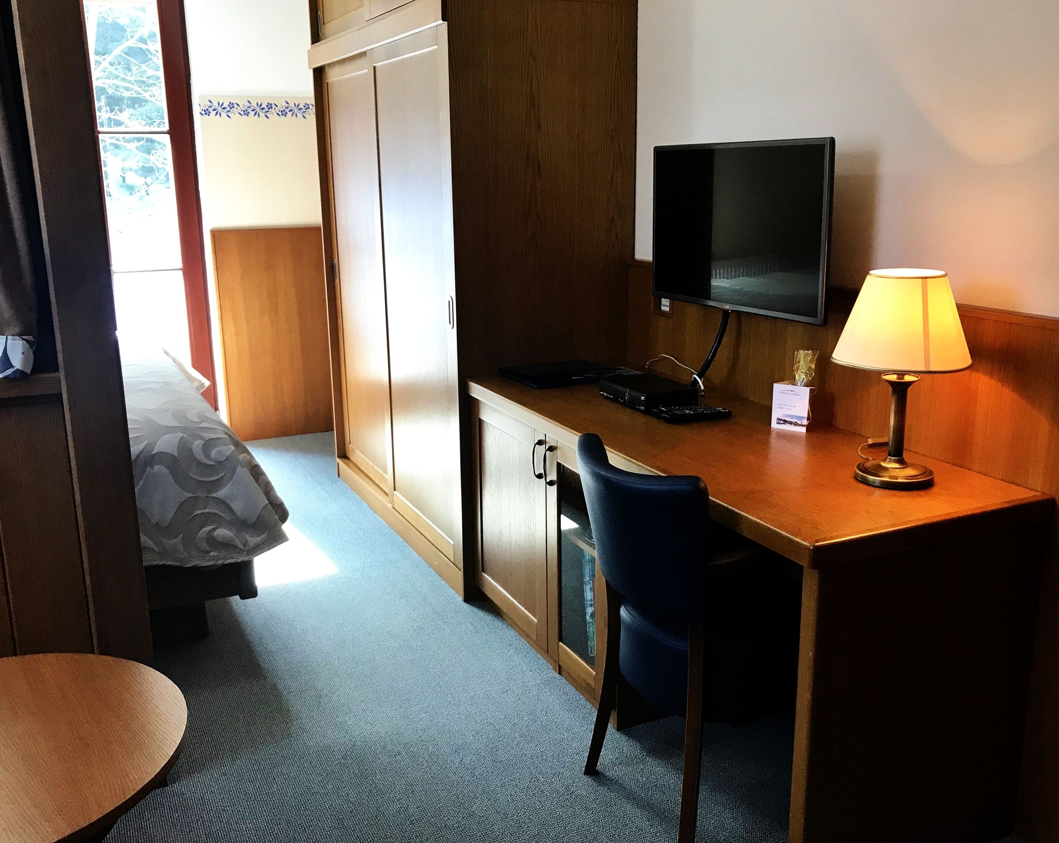 exclusive double room, jetted tub | 1 bedroom, premium bedding, memory-foam beds, minibar