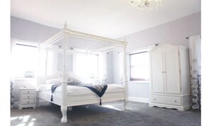 华丽双人房, 1 间卧室 | 迷你吧、熨斗/熨板、免费 WiFi