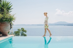 Property grounds - Corfu Luxury Villas (Corfu)