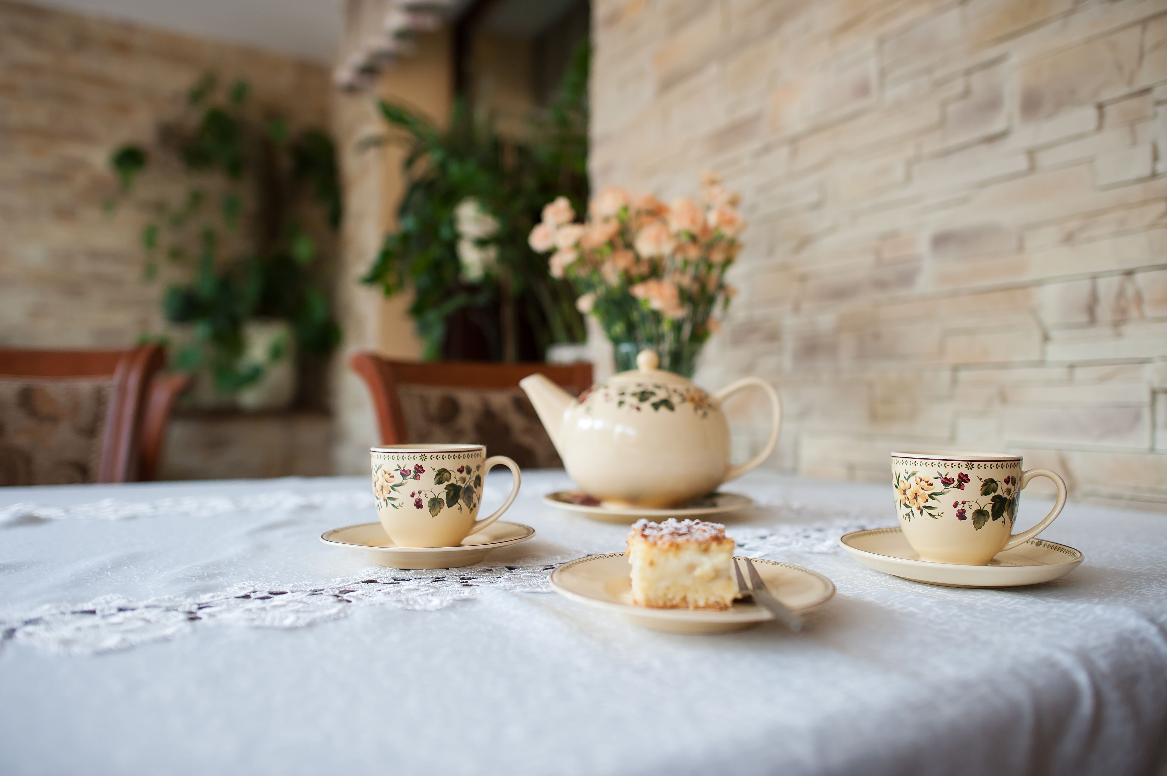 breakfast, lunch, dinner served; garden views