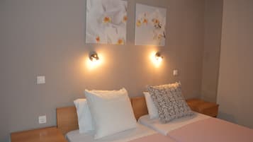 Superior Apartment, Sea View | In-room safe, individually furnished, iron/ironing board