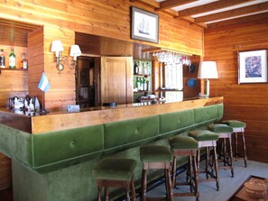 Bar (in der Unterkunft)