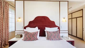 Suíte júnior | Roupas de cama premium, frigobar, cofres nos quartos