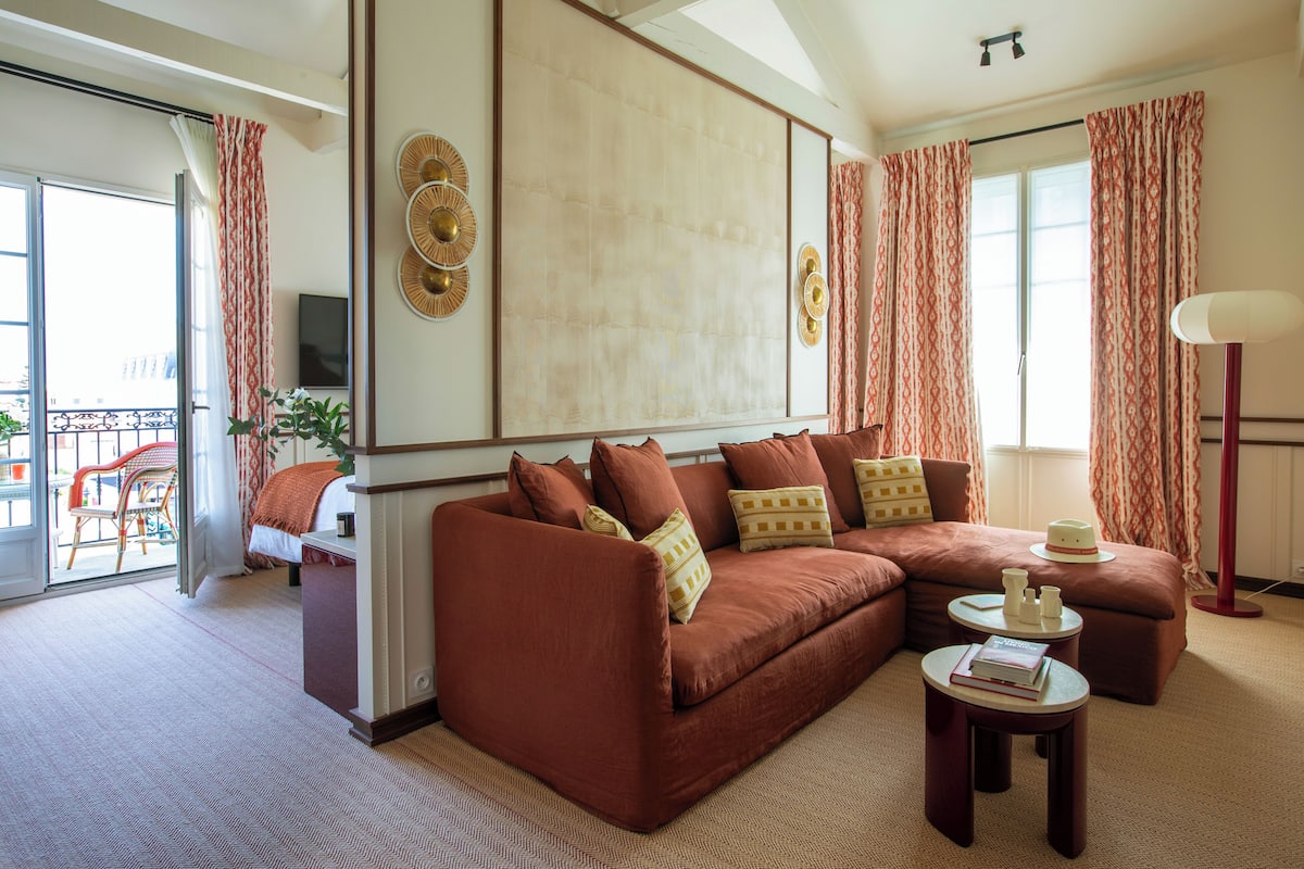 Suite Junior | 1 camera, biancheria da letto di alta qualità, minibar