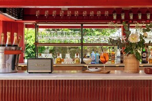 Bar (en la propiedad)