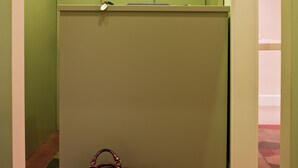 フロント