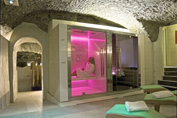 Turkish bath, body treatments, body scrubs, facials, massages