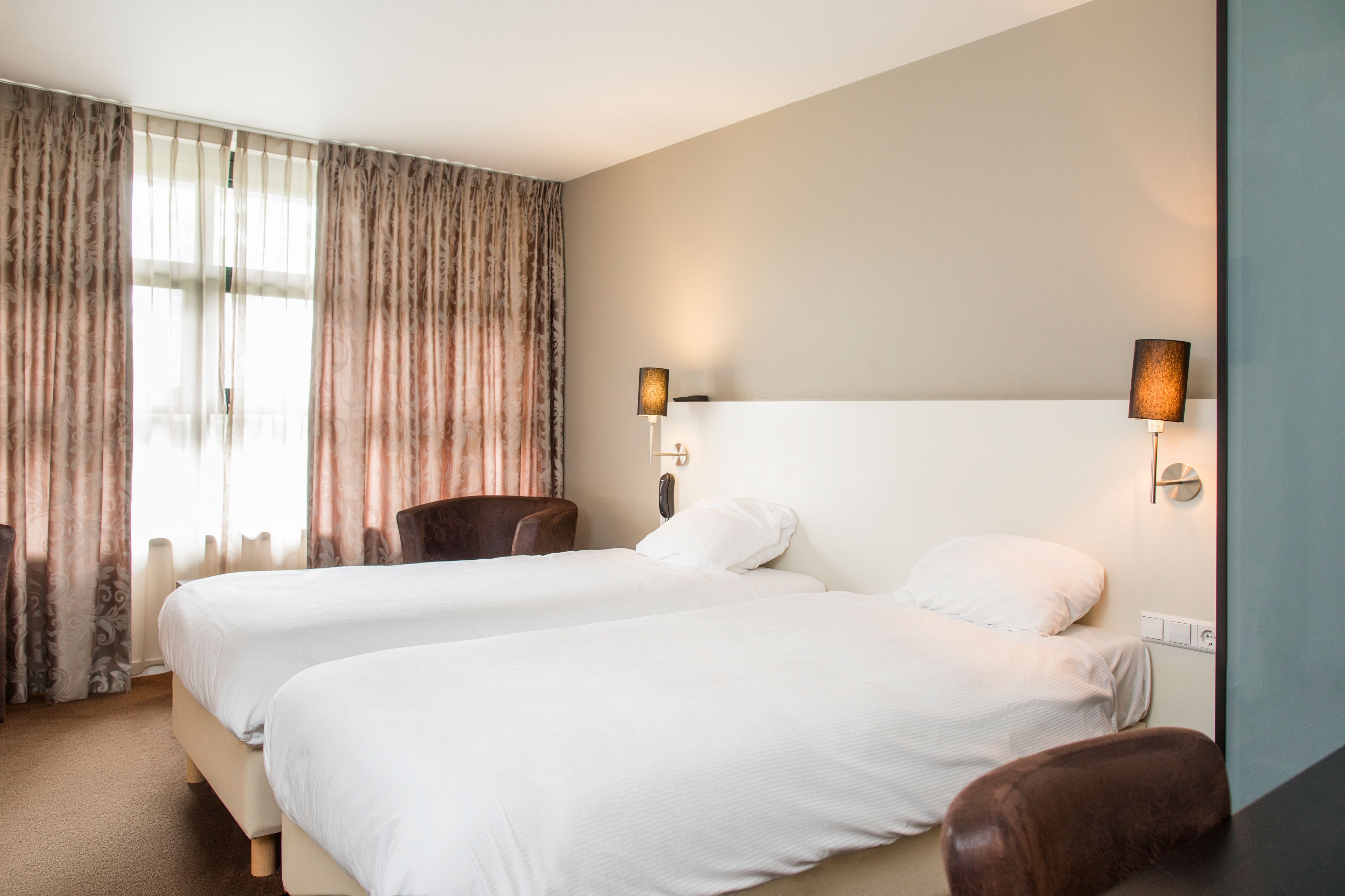 Twin Room | Premium bedding, Tempur-Pedic beds, desk, blackout drapes