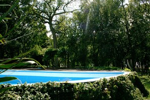 Seasonal outdoor pool