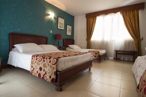 Tempur-Pedic beds, minibar, in-room safe, desk