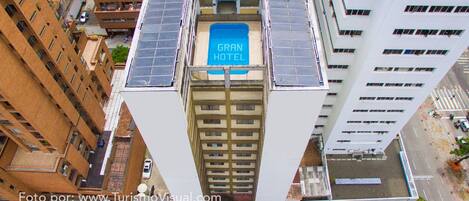 Fachada de la propiedad