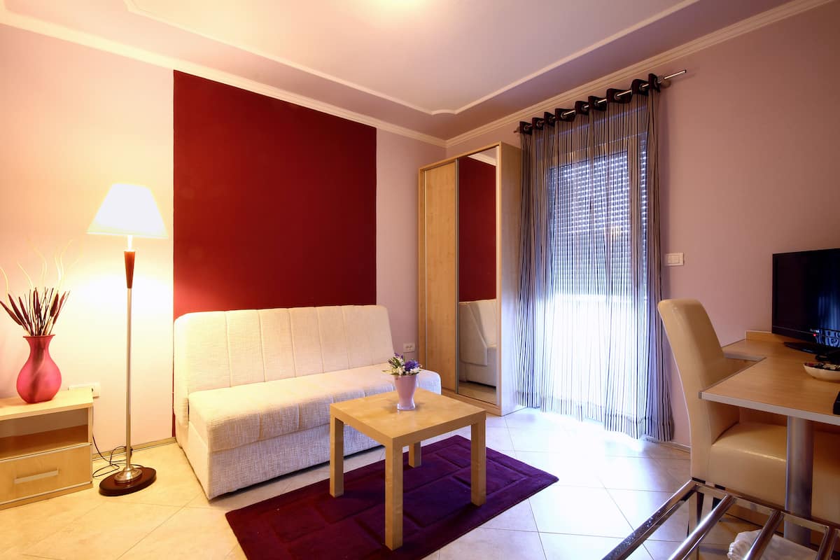 studio, terrace | select comfort beds, in-room safe, individually decorated