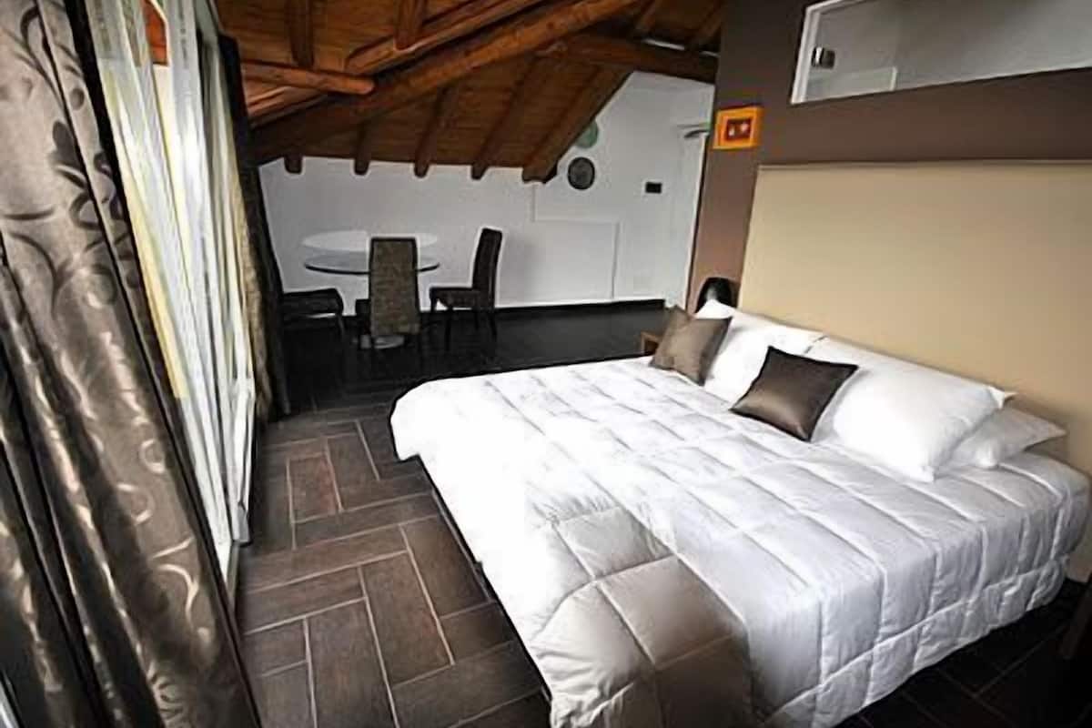 superior double or twin room, mountain view (for 1 or 2 pax) | in-room safe, blackout curtains, soundproofing, free wifi