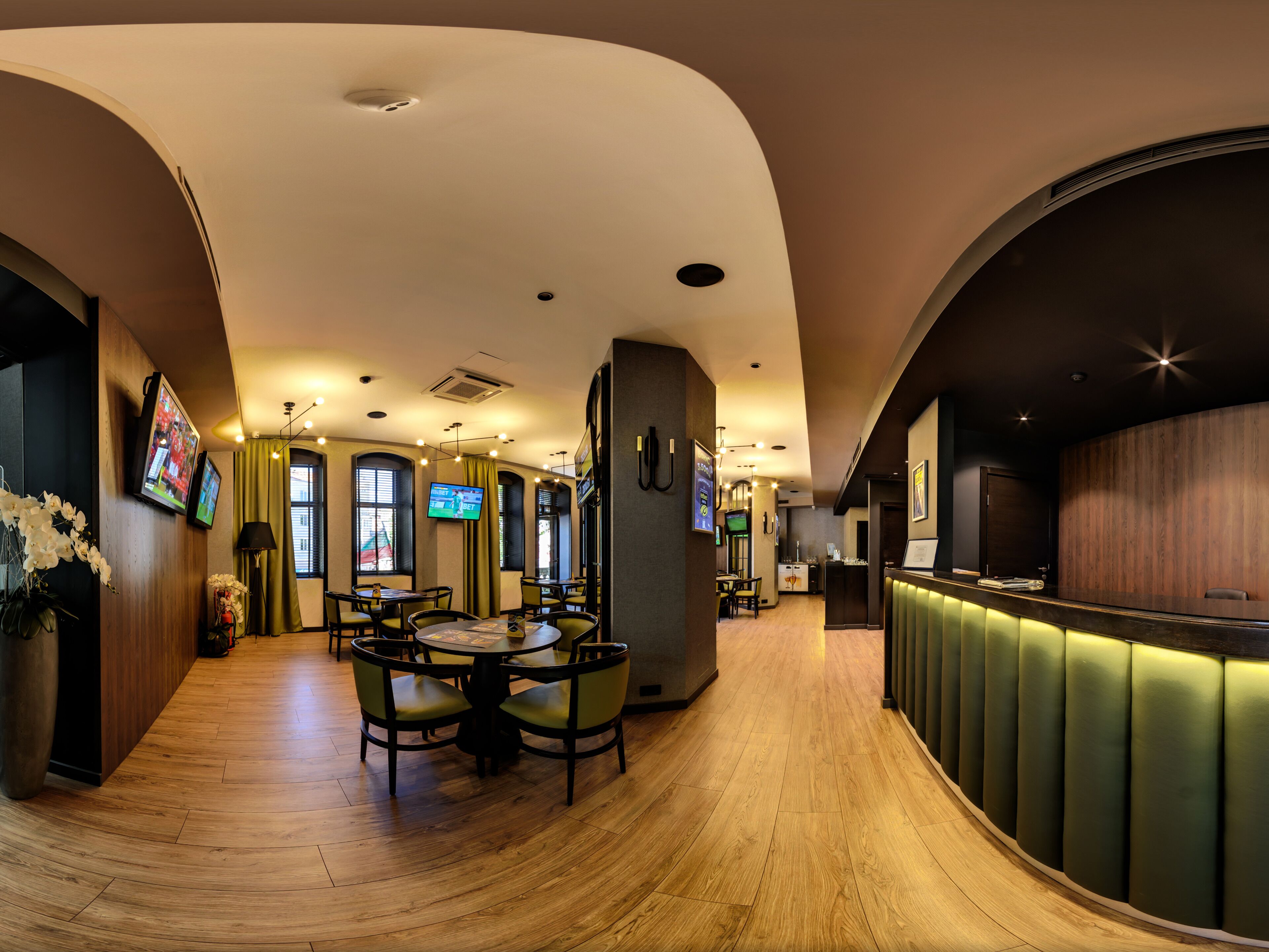 Frühstück, Mittagessen und Abendessen