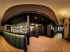 Breakfast, lunch and dinner served