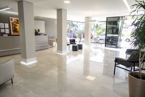 Interior entrance - Das Nações Hotel (Florianópolis)