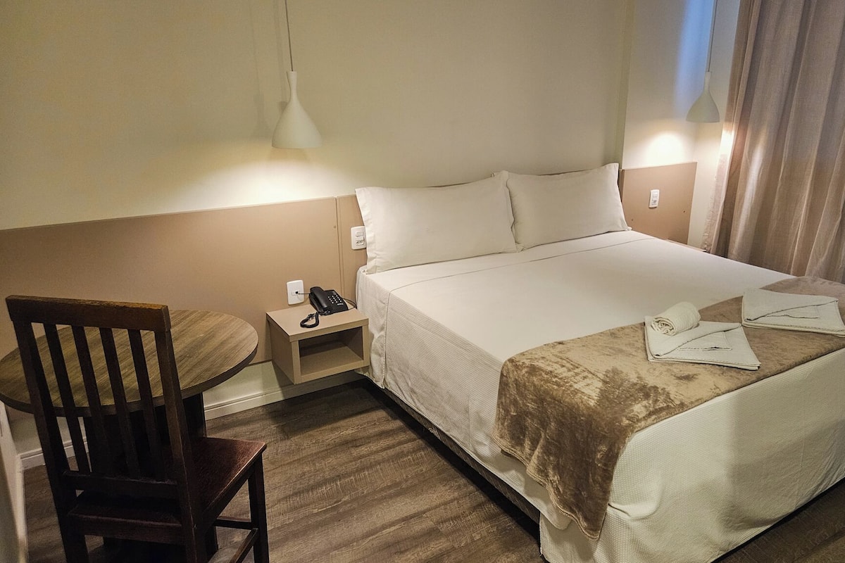 Quarto Duplo Standard sem sacada | Premium bedding, minibar, in-room safe, iron/ironing board (on request)