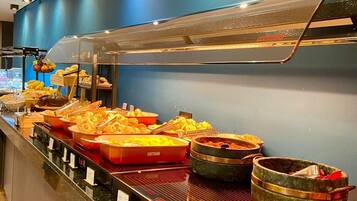 Free daily buffet breakfast