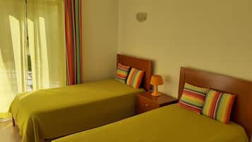 1 habitación, decoración personalizada y muebles diferentes