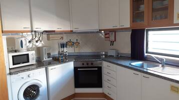 Apartment, 1 Bedroom | Private kitchen