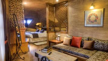 Executive Suite, Fireplace, Mountain View | Living area | TV