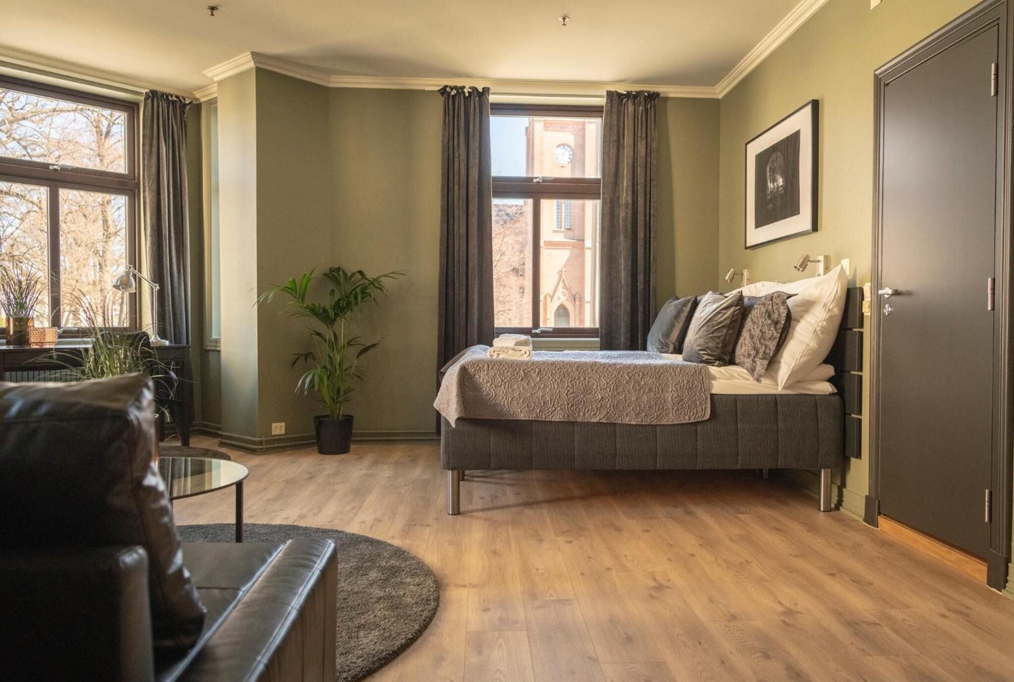 premium bedding, pillow-top beds, free wifi