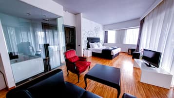 81-cm LED TV with cable channels, TV, first-run films