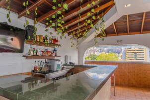 Bar (en la propiedad)
