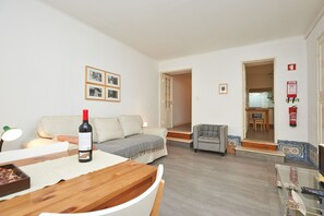 Family Apartment | Living area - Hello Lisbon Príncipe Real Apartments (Lisbon)